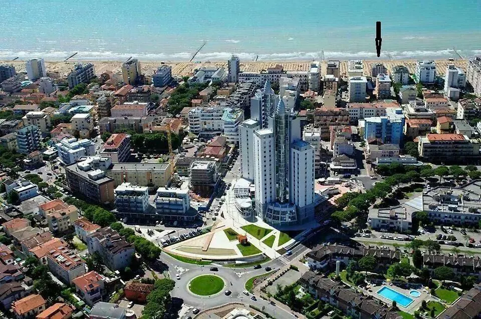 Piccolo Moderno Appartamento Sulla Spiaggia In Centro Lido di Jesolo 0*,